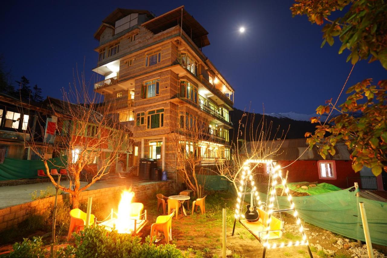 Woods Villa- A Luxury Mountains View Cottages Манали Экстерьер фото