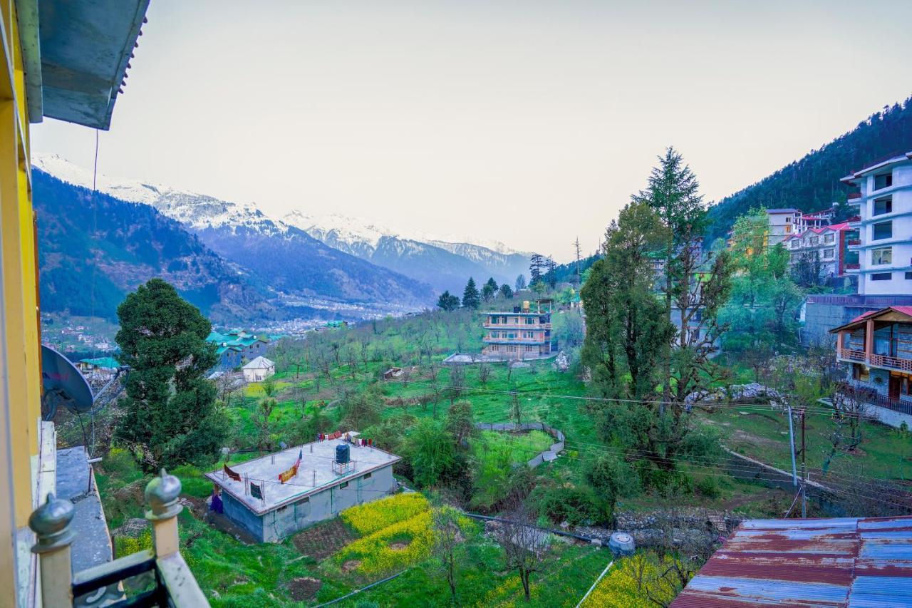 Woods Villa- A Luxury Mountains View Cottages Манали Экстерьер фото