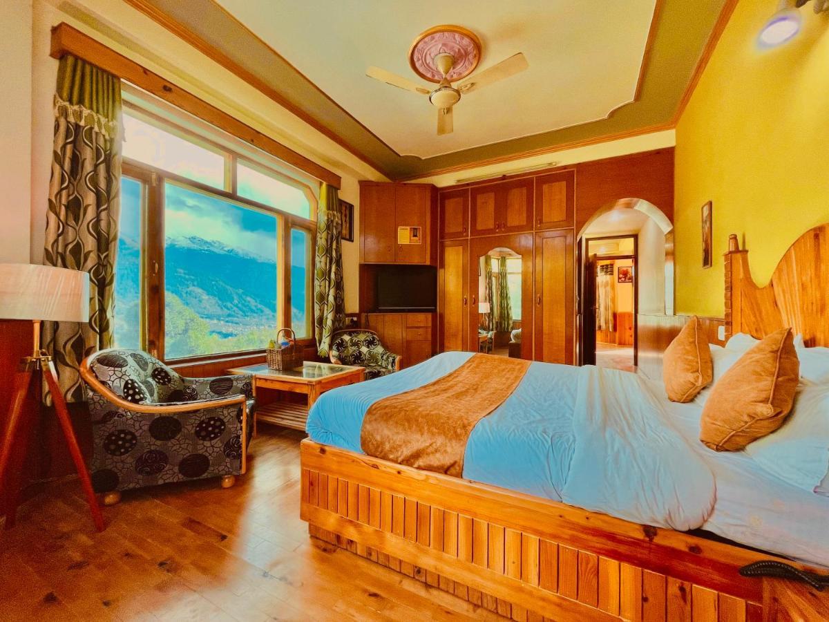 Woods Villa- A Luxury Mountains View Cottages Манали Экстерьер фото