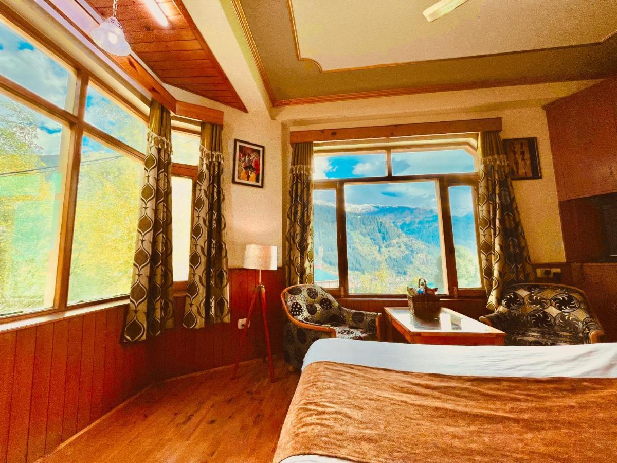 Woods Villa- A Luxury Mountains View Cottages Манали Экстерьер фото