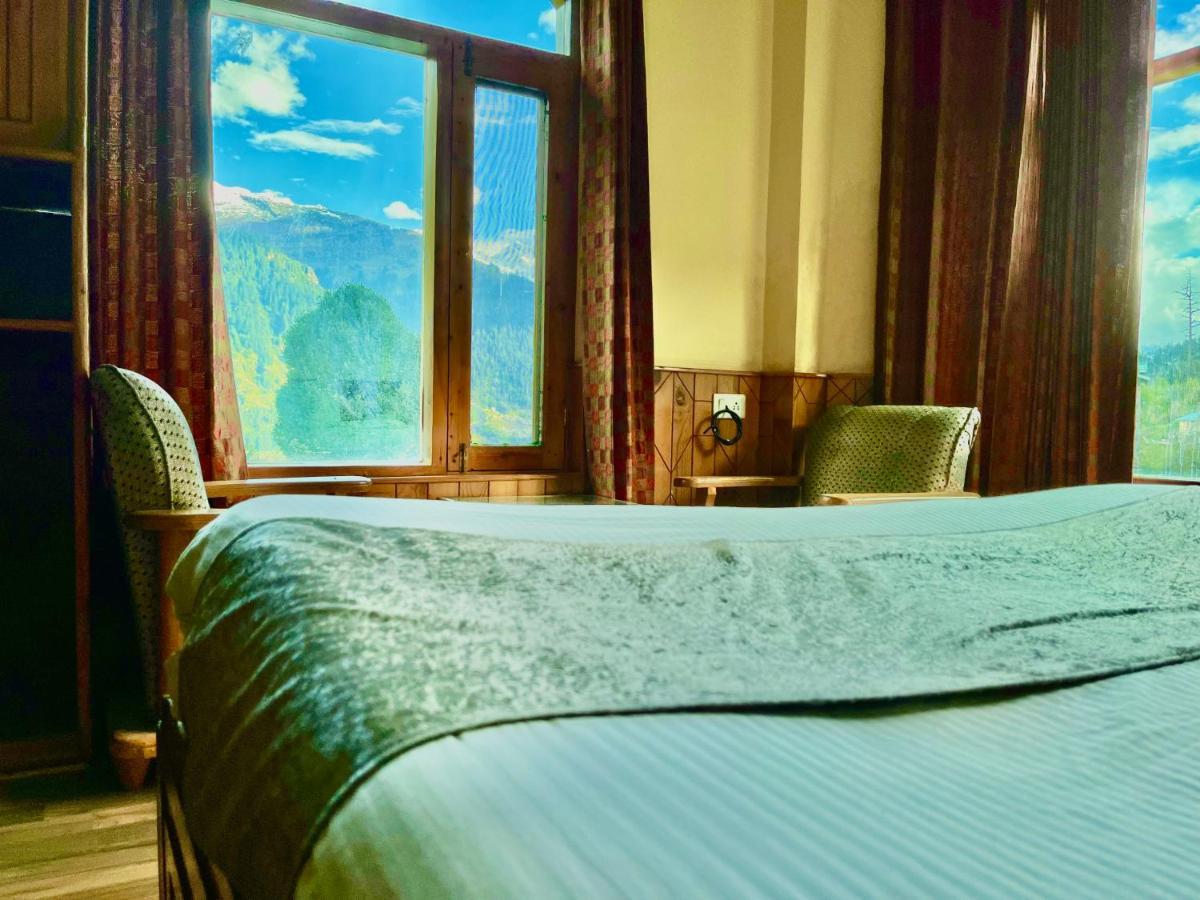 Woods Villa- A Luxury Mountains View Cottages Манали Экстерьер фото