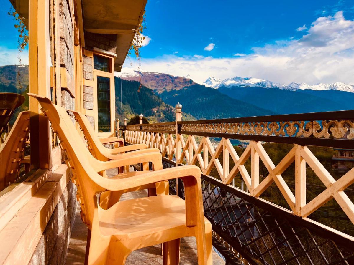 Woods Villa- A Luxury Mountains View Cottages Манали Экстерьер фото