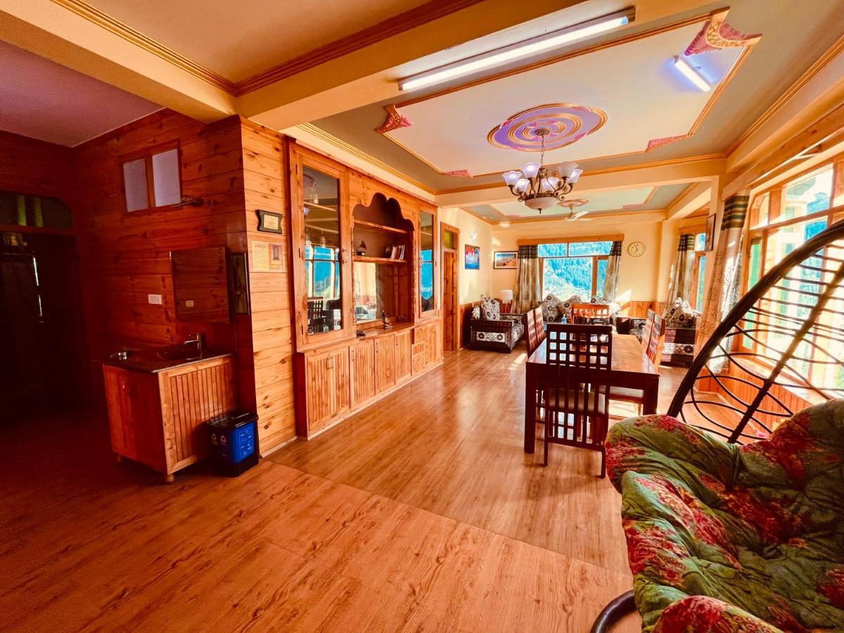 Woods Villa- A Luxury Mountains View Cottages Манали Экстерьер фото